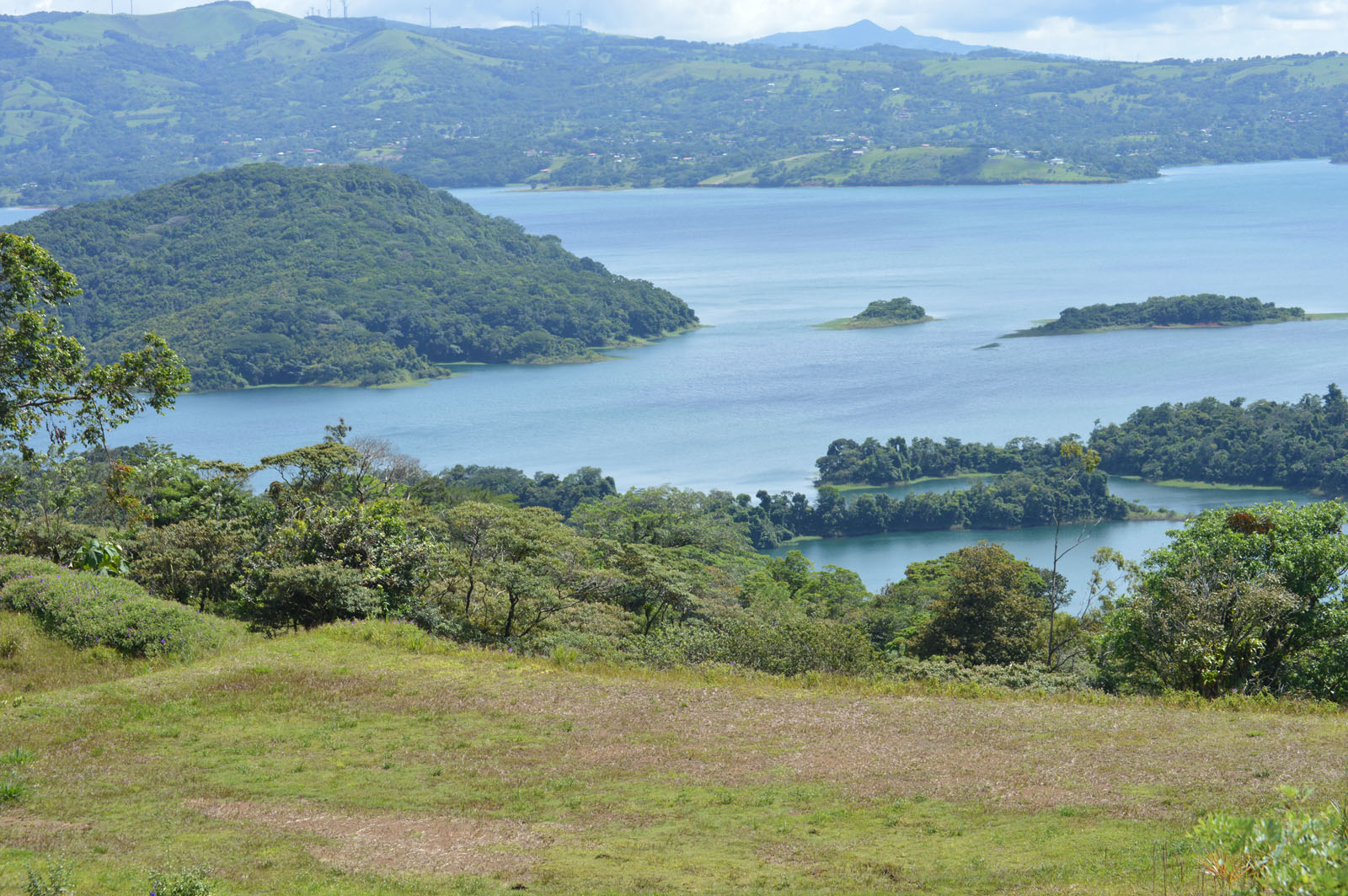 Choices of 10 Lands for Building in an exclusive community with Exceptional Views of Lake Arenal